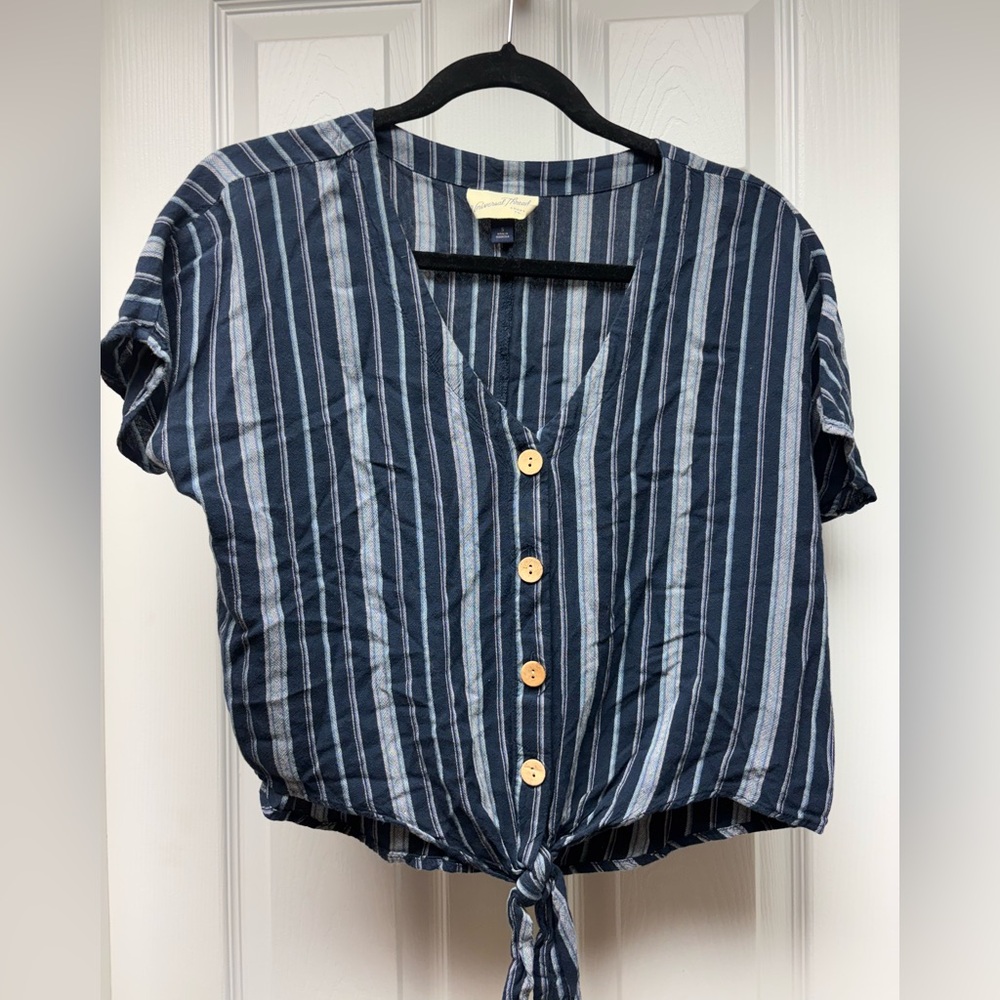 Universal Thread Blue Striped Button Front Tie Waist Top Size Small
